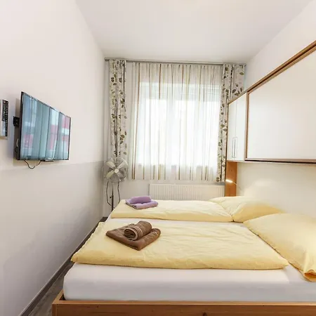 Easyapartments Riverside Apartment