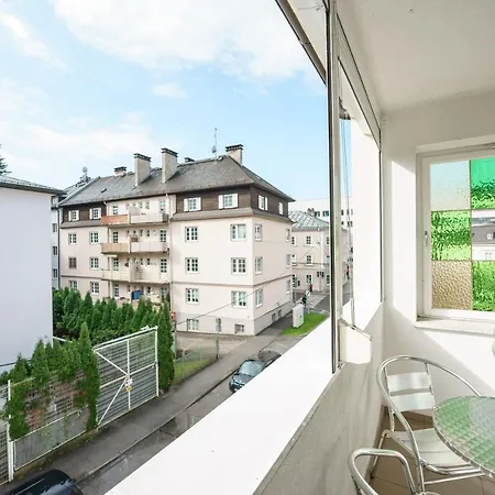 Easyapartments Riverside Apartment