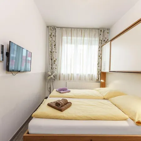 Easyapartments Riverside Apartment